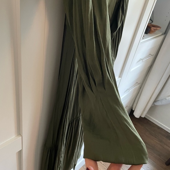 Banana Republic green dress - Picture 4 of 7